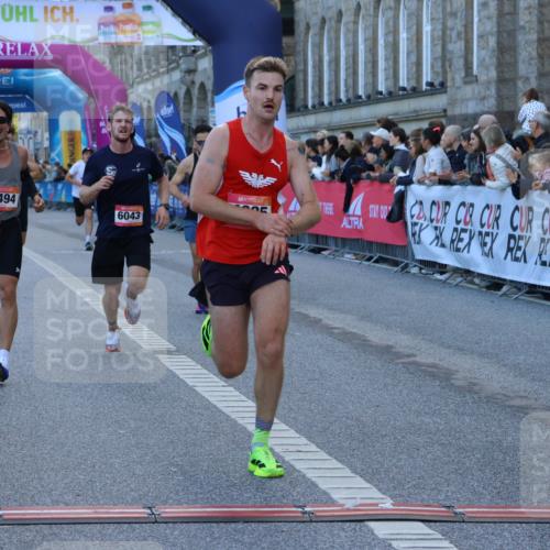 06.09.2026 - CURREX Alsterlauf Strokosch-Dieckow http://msf.ph/oto/10120497 06.09.2026 09:37:36 Ziel 2021, 2391, 3040, 3809, 4625, 5374, 5637, 5641, 6043, 6238, 6494, 8084 meine-sportfotos.de
