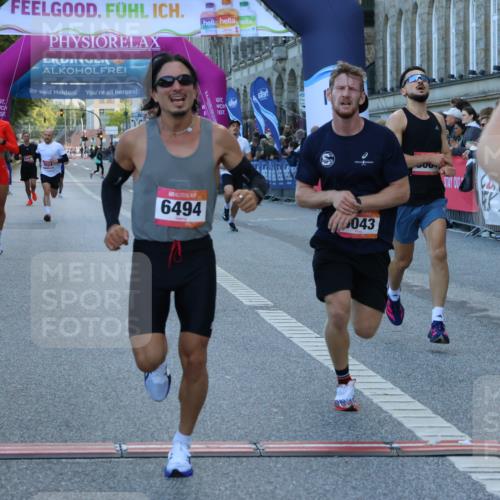 06.09.2026 - CURREX Alsterlauf Strokosch-Dieckow http://msf.ph/oto/10120542 06.09.2026 09:37:38 Ziel 2021, 2391, 3040, 3809, 4201, 4625, 5024, 5374, 5641, 6043, 6494, 8084 meine-sportfotos.de