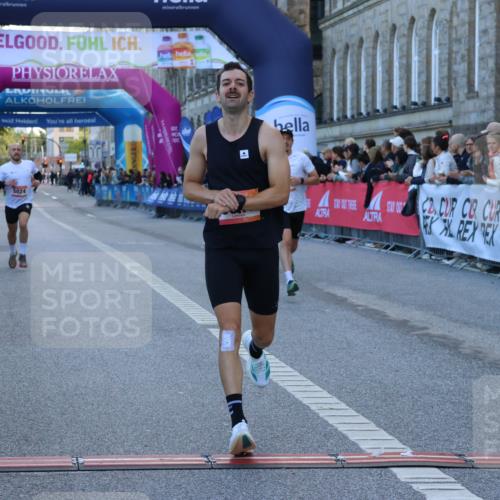 06.09.2026 - CURREX Alsterlauf Strokosch-Dieckow http://msf.ph/oto/10120548 06.09.2026 09:37:40 Ziel 2021, 4201, 4625, 5024, 5374, 5641, 6043, 6494, 8084 meine-sportfotos.de