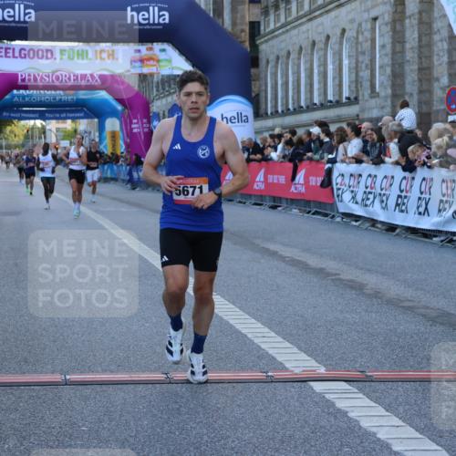 06.09.2026 - CURREX Alsterlauf Strokosch-Dieckow http://msf.ph/oto/10120628 06.09.2026 09:37:50 Ziel 2802, 5024, 5441, 5671, 6001 meine-sportfotos.de