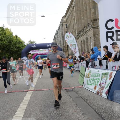 06.09.2026 - CURREX Alsterlauf Yannick Fuchs http://msf.ph/oto/10120718 06.09.2026 10:01:12 Ziel 2307, 2369, 2370, 2478, 2882, 3312, 3941, 4120, 4418, 4533, 4628, 4701, 5092, 5317, 5785, 6231, 6250, 6353, 6384, 6386, 8120, 8215 meine-sportfotos.de