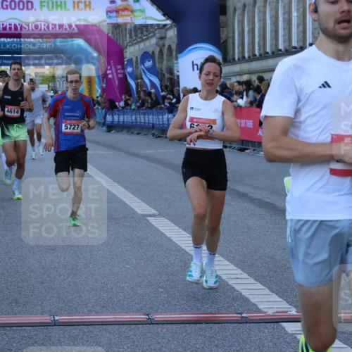 06.09.2026 - CURREX Alsterlauf Strokosch-Dieckow http://msf.ph/oto/10120910 06.09.2026 09:38:23 Ziel 2378, 4160, 4614, 4983, 5513, 5687, 5727, 6101, 6133, 6309, 8024 meine-sportfotos.de