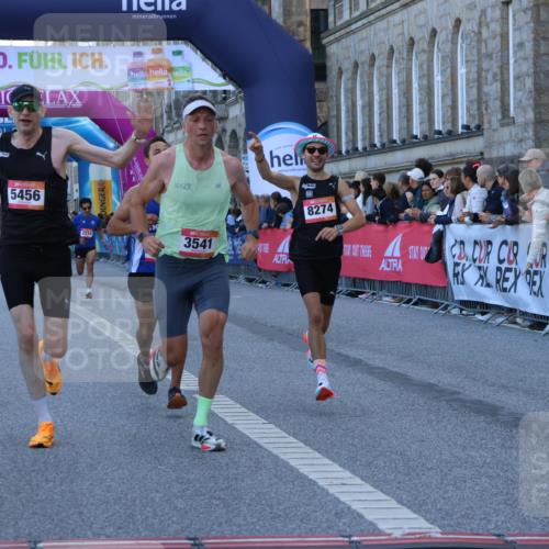 06.09.2026 - CURREX Alsterlauf Strokosch-Dieckow http://msf.ph/oto/10120973 06.09.2026 09:38:32 Ziel 2214, 3541, 4614, 5193, 5456, 5619, 5687, 6101, 6423, 8274 meine-sportfotos.de