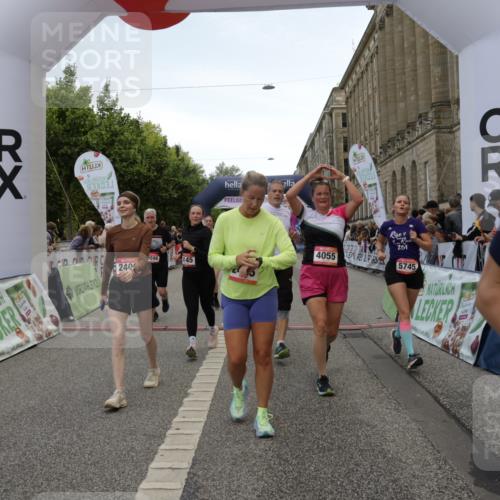 06.09.2026 - CURREX Alsterlauf Yannick Fuchs http://msf.ph/oto/10121036 06.09.2026 10:01:23 Ziel 2400, 2478, 2485, 3195, 3280, 3401, 3730, 3740, 4049, 4055, 4429, 4633, 4701, 5139, 5424, 5523, 5598, 5745, 6027, 6033, 6145, 6445 meine-sportfotos.de