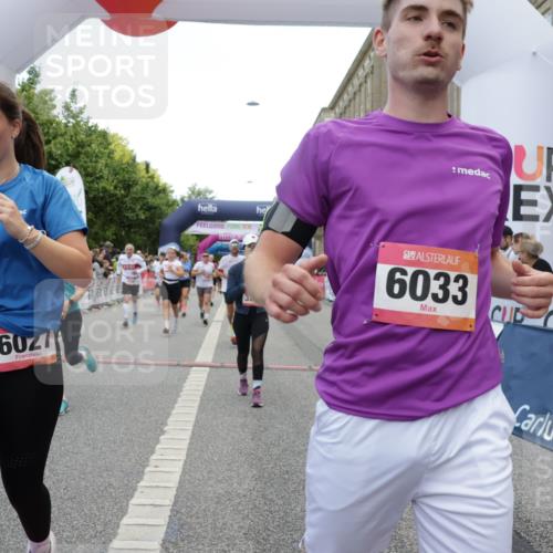 06.09.2026 - CURREX Alsterlauf Yannick Fuchs http://msf.ph/oto/10121134 06.09.2026 10:01:27 Ziel 2400, 2492, 3195, 3280, 3401, 3518, 3730, 3740, 4055, 4580, 5012, 5060, 5139, 5237, 5424, 5523, 5598, 5745, 5793, 6027, 6033, 6145, 6445 meine-sportfotos.de
