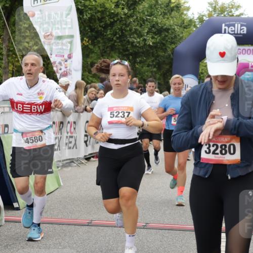 06.09.2026 - CURREX Alsterlauf Yannick Fuchs http://msf.ph/oto/10121182 06.09.2026 10:01:29 Ziel 2492, 3195, 3280, 3518, 4055, 4580, 4883, 4884, 5012, 5060, 5139, 5237, 5424, 5523, 5598, 5745, 5749, 5793, 5856, 6018, 6027, 6033, 6145, 6445 meine-sportfotos.de