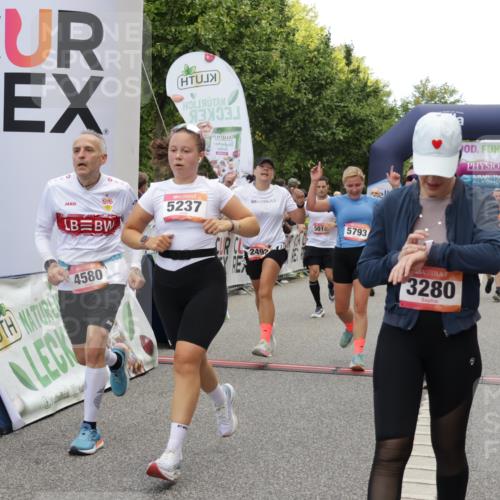 06.09.2026 - CURREX Alsterlauf Yannick Fuchs http://msf.ph/oto/10121210 06.09.2026 10:01:30 Ziel 2492, 3195, 3280, 3518, 4580, 4883, 4884, 5012, 5060, 5139, 5237, 5424, 5523, 5598, 5749, 5793, 5856, 6018, 6027, 6033, 6445 meine-sportfotos.de