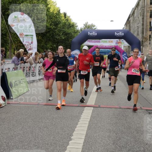 06.09.2026 - CURREX Alsterlauf Yannick Fuchs http://msf.ph/oto/10121378 06.09.2026 10:01:36 Ziel 2249, 2492, 2496, 2733, 3518, 3544, 4073, 4121, 4259, 4551, 4552, 4580, 4638, 4883, 4884, 4921, 5012, 5060, 5192, 5237, 5669, 5749, 5793, 5856, 5918, 5976, 6018, 6114, 8037, 8038, 8062 meine-sportfotos.de