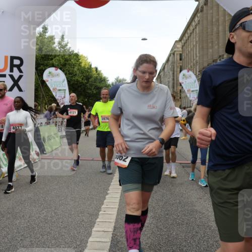 06.09.2026 - CURREX Alsterlauf Yannick Fuchs http://msf.ph/oto/10121536 06.09.2026 10:01:41 Ziel 2249, 2385, 2496, 2733, 3115, 3544, 4067, 4073, 4121, 4259, 4551, 4552, 4638, 4921, 5106, 5192, 5388, 5429, 5669, 5734, 5749, 5856, 5918, 5976, 6114, 8037, 8038, 8062 meine-sportfotos.de