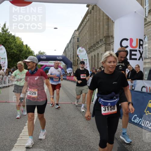 06.09.2026 - CURREX Alsterlauf Yannick Fuchs http://msf.ph/oto/10121986 06.09.2026 10:01:57 Ziel 2040, 2113, 2229, 2375, 2775, 3150, 3322, 3448, 3585, 3618, 4127, 4618, 5265, 5380, 5542, 5679, 5769, 5899, 6171, 6208, 6341, 8096 meine-sportfotos.de