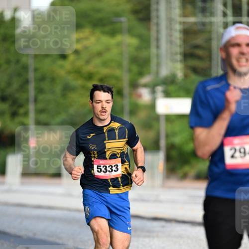 06.09.2026 - CURREX Alsterlauf Dr. Thomas Lammeyer http://msf.ph/oto/10122019 06.09.2026 09:36:47 Laufen 70, 22, 5333, 29 meine-sportfotos.de