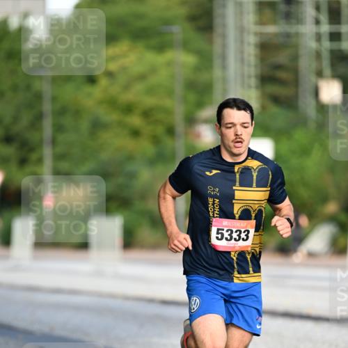 06.09.2026 - CURREX Alsterlauf Dr. Thomas Lammeyer http://msf.ph/oto/10122023 06.09.2026 09:36:47 Laufen 20, 24, 5333 meine-sportfotos.de