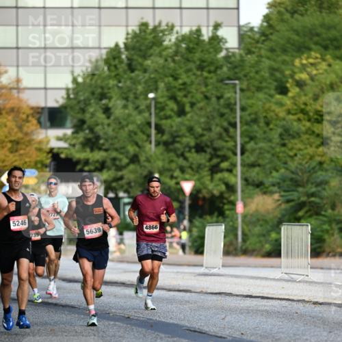 06.09.2026 - CURREX Alsterlauf Dr. Thomas Lammeyer http://msf.ph/oto/10122028 06.09.2026 09:36:49 Laufen 5246, 739, 2727, 5639, 4866 meine-sportfotos.de