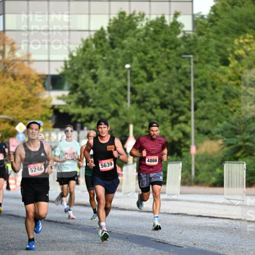 06.09.2026 - CURREX Alsterlauf Dr. Thomas Lammeyer http://msf.ph/oto/10122033 06.09.2026 09:36:49 Laufen 5246, 2727, 5639, 4866 meine-sportfotos.de