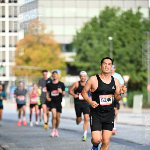 06.09.2026 - CURREX Alsterlauf Dr. Thomas Lammeyer http://msf.ph/oto/10122060 06.09.2026 09:36:52 Laufen 5246 meine-sportfotos.de