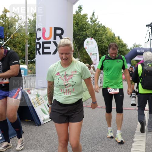06.09.2026 - CURREX Alsterlauf Yannick Fuchs http://msf.ph/oto/10122090 06.09.2026 10:02:03 Ziel 2113, 2775, 3090, 3547, 3585, 3883, 4127, 5013, 5265, 5466, 5485, 5769, 5899, 6208, 8096 meine-sportfotos.de