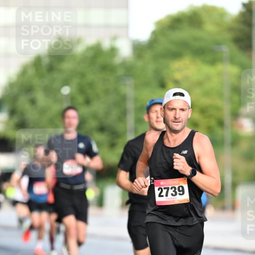 06.09.2026 - CURREX Alsterlauf Dr. Thomas Lammeyer http://msf.ph/oto/10122102 06.09.2026 09:36:56 Laufen 2739 meine-sportfotos.de