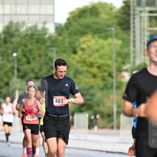 06.09.2026 - CURREX Alsterlauf Dr. Thomas Lammeyer http://msf.ph/oto/10122111 06.09.2026 09:36:57 Laufen 4380, 4072 meine-sportfotos.de