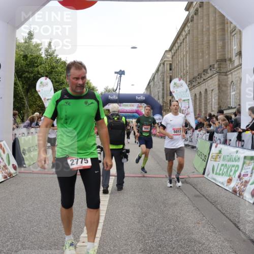 06.09.2026 - CURREX Alsterlauf Yannick Fuchs http://msf.ph/oto/10122114 06.09.2026 10:02:04 Ziel 2113, 2775, 3090, 3547, 3585, 3883, 4127, 4734, 5013, 5265, 5466, 5485, 5769, 6208, 8096 meine-sportfotos.de