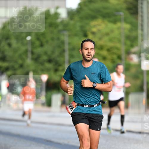 06.09.2026 - CURREX Alsterlauf Dr. Thomas Lammeyer http://msf.ph/oto/10122145 06.09.2026 09:37:01 Laufen 30, 3, 3, 066 meine-sportfotos.de