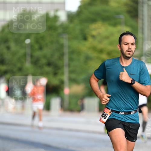 06.09.2026 - CURREX Alsterlauf Dr. Thomas Lammeyer http://msf.ph/oto/10122151 06.09.2026 09:37:01 Laufen 166, 3 meine-sportfotos.de