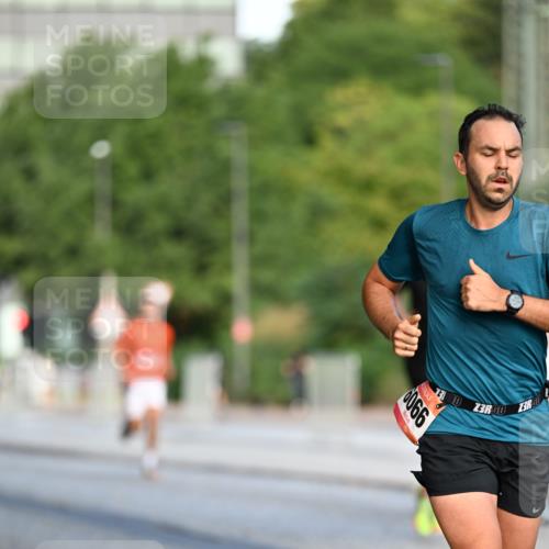 06.09.2026 - CURREX Alsterlauf Dr. Thomas Lammeyer http://msf.ph/oto/10122152 06.09.2026 09:37:01 Laufen 9900, 3, 00, 3 meine-sportfotos.de