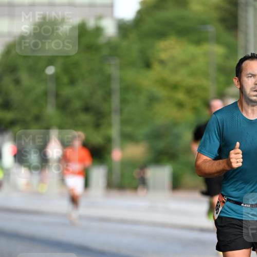 06.09.2026 - CURREX Alsterlauf Dr. Thomas Lammeyer http://msf.ph/oto/10122154 06.09.2026 09:37:01 Laufen  meine-sportfotos.de