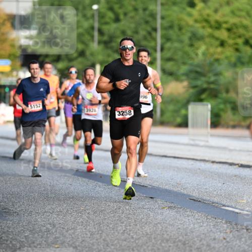 06.09.2026 - CURREX Alsterlauf Dr. Thomas Lammeyer http://msf.ph/oto/10122207 06.09.2026 09:37:14 Laufen 5152, 3928, 3258, 996, 513 meine-sportfotos.de