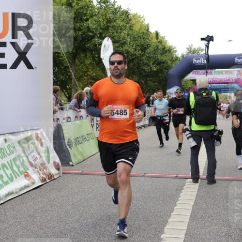 06.09.2026 - CURREX Alsterlauf Yannick Fuchs http://msf.ph/oto/10122210 06.09.2026 10:02:08 Ziel 2113, 2513, 2775, 3090, 3547, 3585, 3800, 3883, 4097, 4734, 5013, 5466, 5485, 5728, 5769, 6208, 8175 meine-sportfotos.de