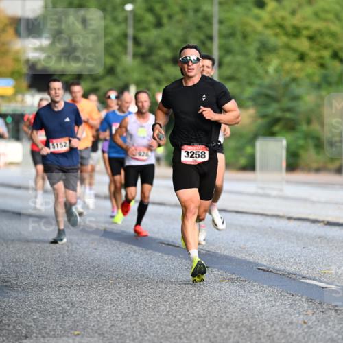 06.09.2026 - CURREX Alsterlauf Dr. Thomas Lammeyer http://msf.ph/oto/10122211 06.09.2026 09:37:14 Laufen 152, 0305, 3258 meine-sportfotos.de