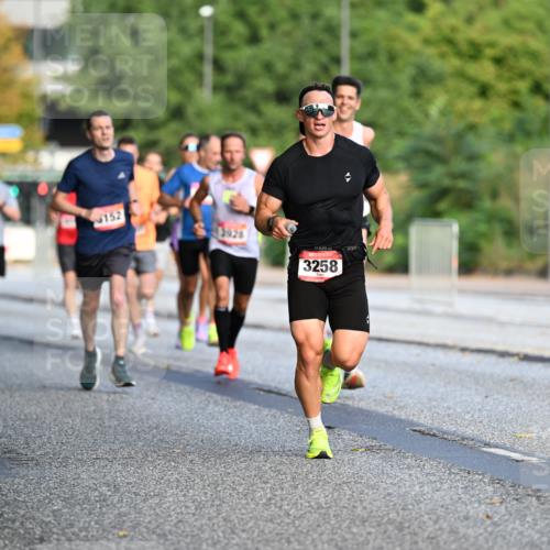 06.09.2026 - CURREX Alsterlauf Dr. Thomas Lammeyer http://msf.ph/oto/10122212 06.09.2026 09:37:14 Laufen 152, 00002, 3258 meine-sportfotos.de
