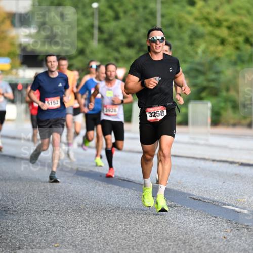 06.09.2026 - CURREX Alsterlauf Dr. Thomas Lammeyer http://msf.ph/oto/10122214 06.09.2026 09:37:14 Laufen 152, 3928, 3258 meine-sportfotos.de