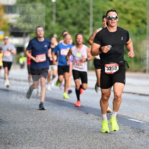 06.09.2026 - CURREX Alsterlauf Dr. Thomas Lammeyer http://msf.ph/oto/10122222 06.09.2026 09:37:15 Laufen 152, 3830, 3258, 0700 meine-sportfotos.de