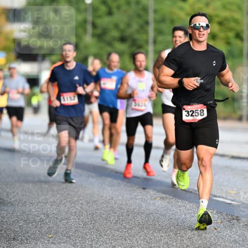 06.09.2026 - CURREX Alsterlauf Dr. Thomas Lammeyer http://msf.ph/oto/10122225 06.09.2026 09:37:15 Laufen 3258 meine-sportfotos.de