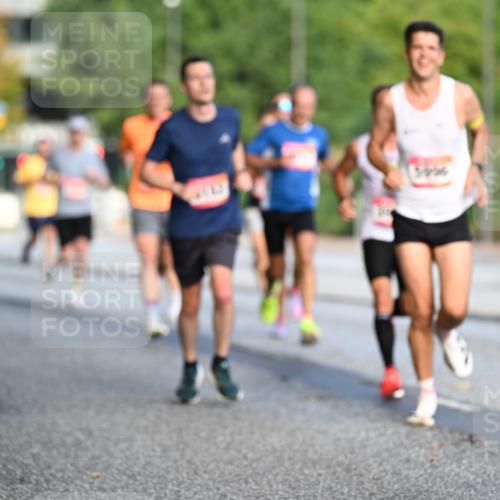 06.09.2026 - CURREX Alsterlauf Dr. Thomas Lammeyer http://msf.ph/oto/10122237 06.09.2026 09:37:16 Laufen 325 meine-sportfotos.de