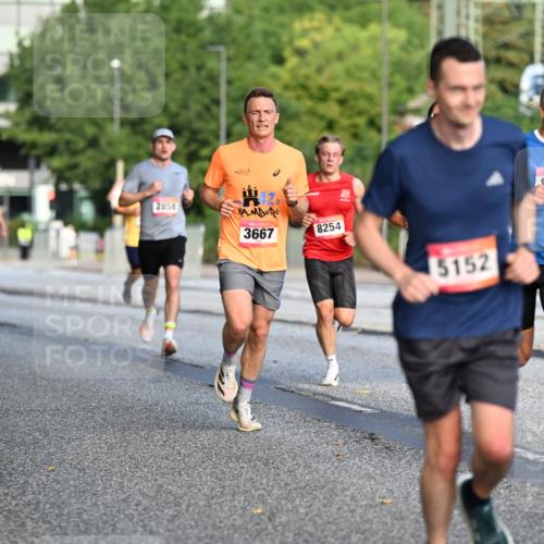 06.09.2026 - CURREX Alsterlauf Dr. Thomas Lammeyer http://msf.ph/oto/10122245 06.09.2026 09:37:19 Laufen 2858, 3667, 8254, 5152, 9012 meine-sportfotos.de