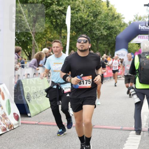 06.09.2026 - CURREX Alsterlauf Yannick Fuchs http://msf.ph/oto/10122249 06.09.2026 10:02:10 Ziel 2389, 2513, 2700, 3090, 3547, 3728, 3800, 3883, 4097, 4734, 5013, 5109, 5466, 5485, 5728, 8175 meine-sportfotos.de