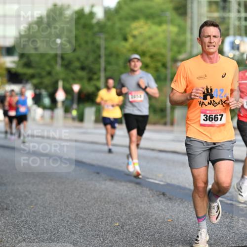 06.09.2026 - CURREX Alsterlauf Dr. Thomas Lammeyer http://msf.ph/oto/10122256 06.09.2026 09:37:20 Laufen 424, 3667, 8254 meine-sportfotos.de