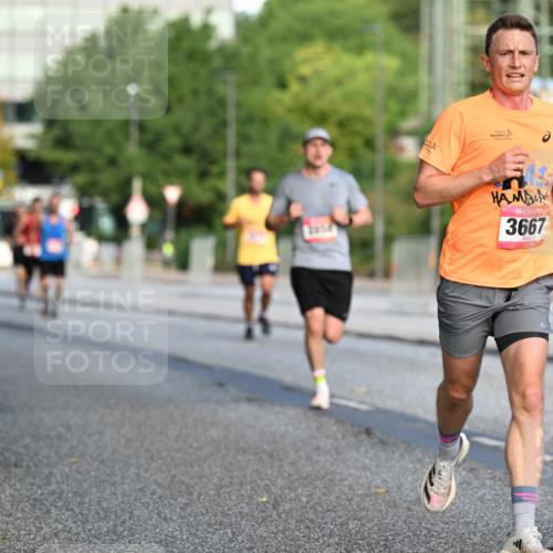 06.09.2026 - CURREX Alsterlauf Dr. Thomas Lammeyer http://msf.ph/oto/10122257 06.09.2026 09:37:21 Laufen 3667, 8254 meine-sportfotos.de