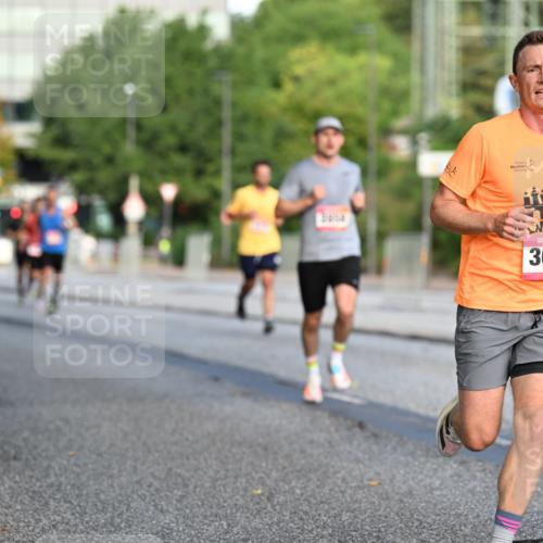 06.09.2026 - CURREX Alsterlauf Dr. Thomas Lammeyer http://msf.ph/oto/10122260 06.09.2026 09:37:21 Laufen 3667, 8254 meine-sportfotos.de