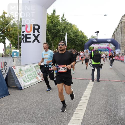 06.09.2026 - CURREX Alsterlauf Yannick Fuchs http://msf.ph/oto/10122286 06.09.2026 10:02:11 Ziel 2389, 2513, 2700, 3090, 3547, 3728, 3800, 3883, 4097, 4734, 5013, 5109, 5466, 5485, 5728, 6383, 8175 meine-sportfotos.de
