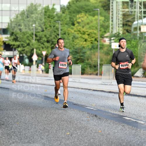 06.09.2026 - CURREX Alsterlauf Dr. Thomas Lammeyer http://msf.ph/oto/10122304 06.09.2026 09:37:28 Laufen 5925, 4699, 4175 meine-sportfotos.de