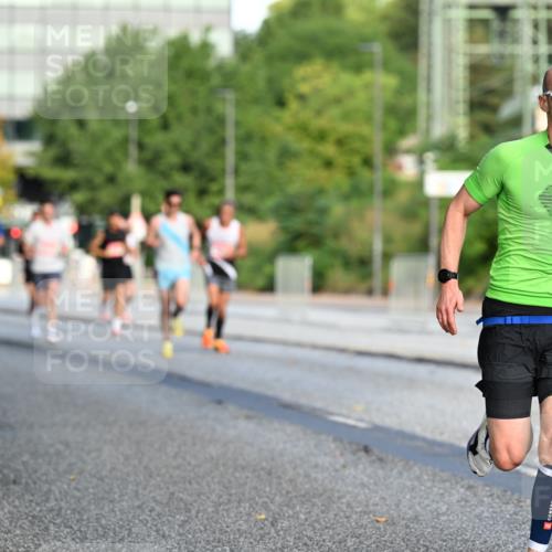 06.09.2026 - CURREX Alsterlauf Dr. Thomas Lammeyer http://msf.ph/oto/10122337 06.09.2026 09:37:33 Laufen 39 meine-sportfotos.de