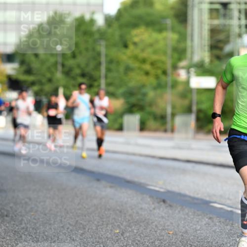06.09.2026 - CURREX Alsterlauf Dr. Thomas Lammeyer http://msf.ph/oto/10122338 06.09.2026 09:37:33 Laufen 39 meine-sportfotos.de