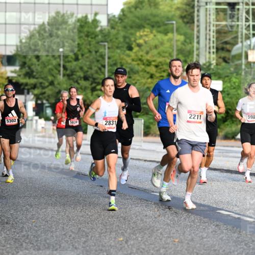 06.09.2026 - CURREX Alsterlauf Dr. Thomas Lammeyer http://msf.ph/oto/10122388 06.09.2026 09:37:38 Laufen 5763, 5302, 2211, 5989, 5828, 2831 meine-sportfotos.de