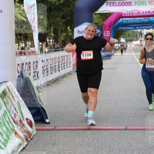 06.09.2026 - CURREX Alsterlauf Strokosch-Dieckow http://msf.ph/oto/10122423 06.09.2026 12:06:51 Ziel 1108, 1261, 1262 meine-sportfotos.de