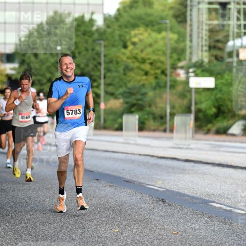 06.09.2026 - CURREX Alsterlauf Dr. Thomas Lammeyer http://msf.ph/oto/10122439 06.09.2026 09:37:44 Laufen 4569, 5783 meine-sportfotos.de
