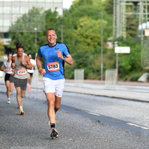 06.09.2026 - CURREX Alsterlauf Dr. Thomas Lammeyer http://msf.ph/oto/10122445 06.09.2026 09:37:45 Laufen 4569, 5783 meine-sportfotos.de