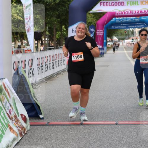 06.09.2026 - CURREX Alsterlauf Strokosch-Dieckow http://msf.ph/oto/10122451 06.09.2026 12:06:51 Ziel 1108, 1261, 1262 meine-sportfotos.de