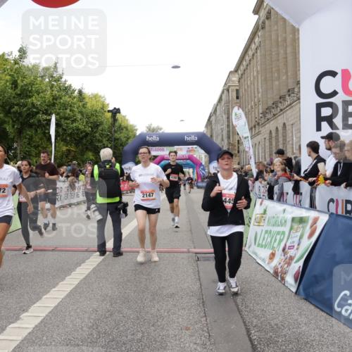 06.09.2026 - CURREX Alsterlauf Yannick Fuchs http://msf.ph/oto/10122522 06.09.2026 10:02:20 Ziel 2147, 2389, 2700, 3613, 3728, 4363, 4459, 4817, 4872, 5075, 5079, 5109, 5328, 5539, 5540, 5728, 5772, 5893, 6207, 6383 meine-sportfotos.de